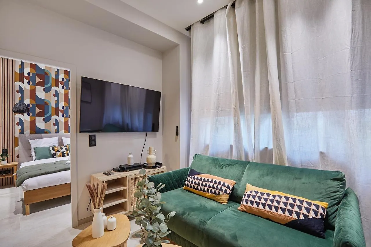 Apartment Montmartre By Studio Prestige Paris