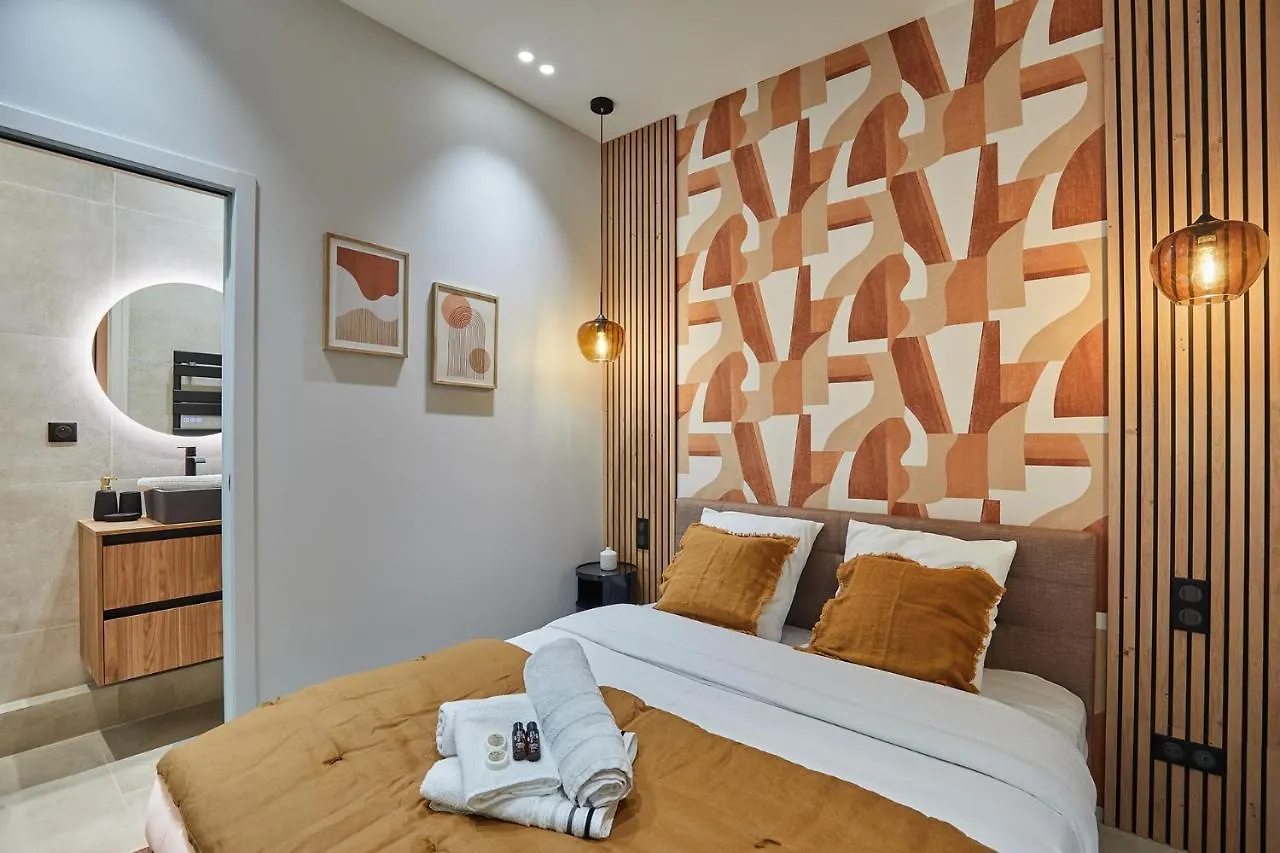 Apartment Montmartre By Studio Prestige Paris